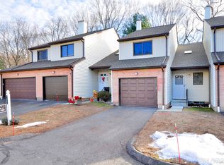 83 Oak Forest Dr #83, Manchester, CT 06042