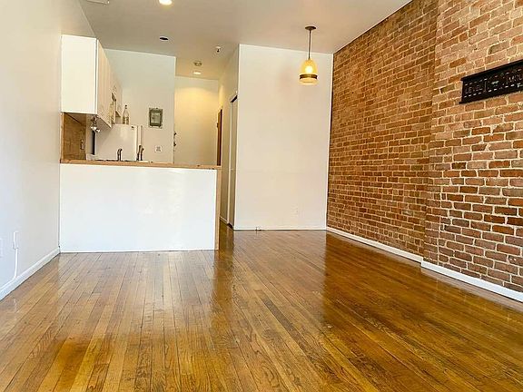 3rd image of 1724 2nd Ave #3M