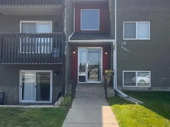 49 N Bennett St #104, Red Deer, AB T4R 1V4