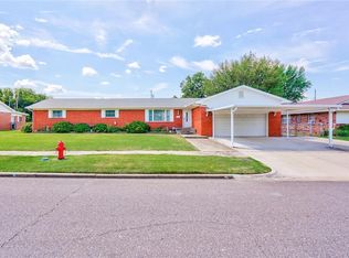 412 W Ercoupe Dr, Midwest City, OK 73110
