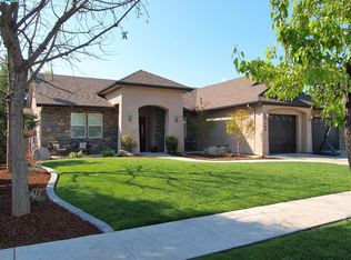 766 Davis Ave, Exeter, CA 93221