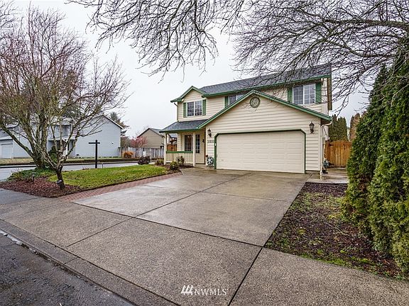 2nd image of 16600 NE 32nd Street S