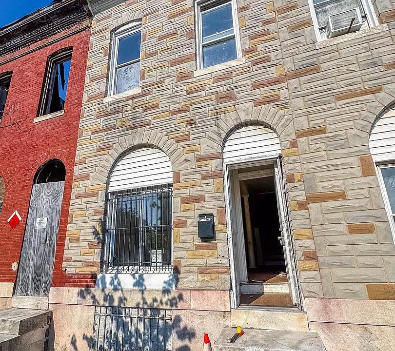 1st image of 1218 N Montford Ave