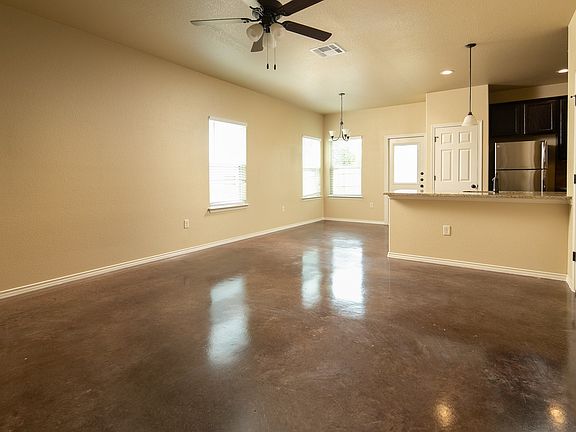 4th image of 206 Samuel Dr #A