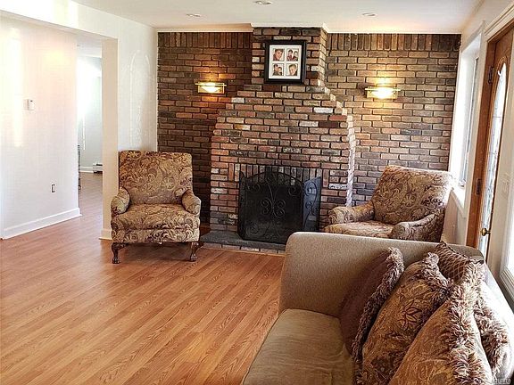 3rd image of 2559 Cypress Ave