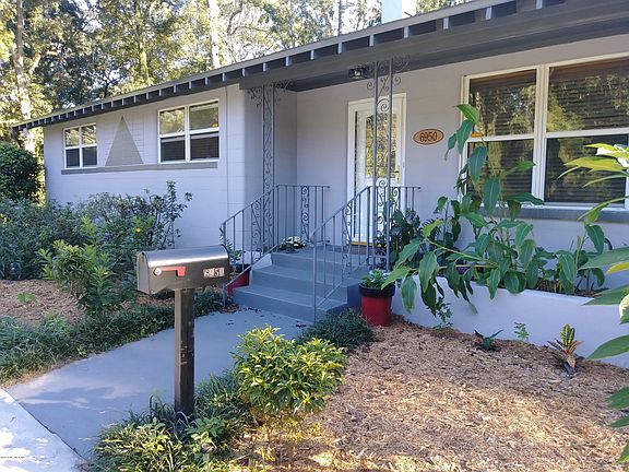 4th image of 6950 Hyde Grove Ave