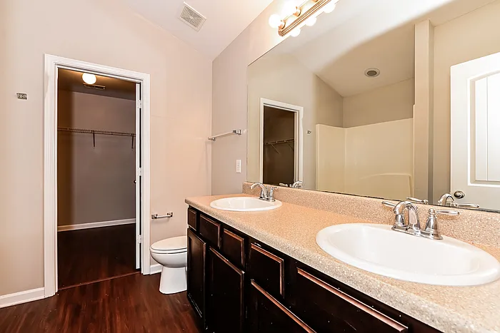 166 Biscayne Ter — Photo 11