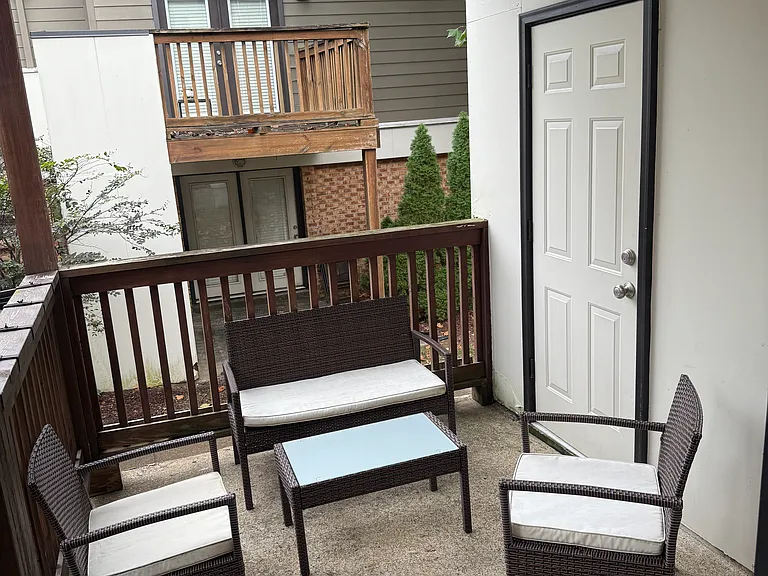 940 Gale Ln #129 — Photo 16