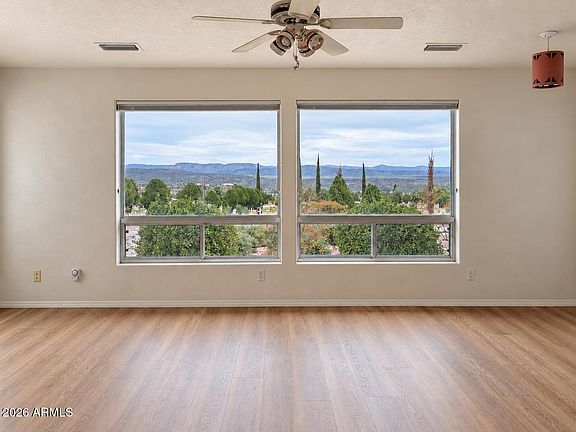 3rd image of 1080 HUMMINGBIRD Lane