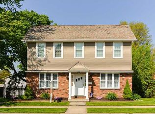 121 N High St, Zelienople, PA 16063
