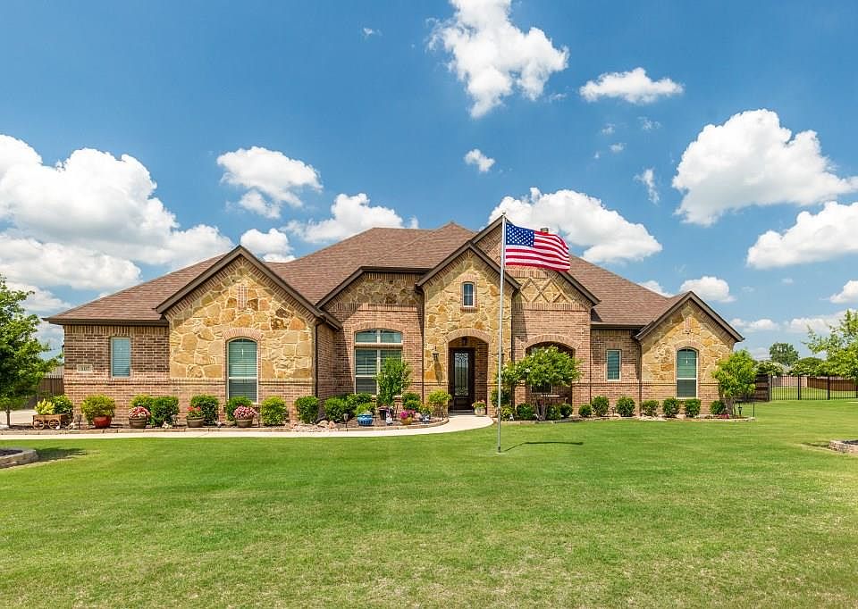 1st image of 107 Willowbrook Dr