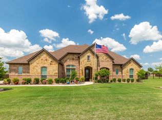 107 Willowbrook Dr, Waxahachie, TX 75165