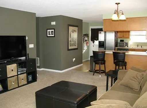 2 bed, 1500 sqft, $2,600 — Photo 3