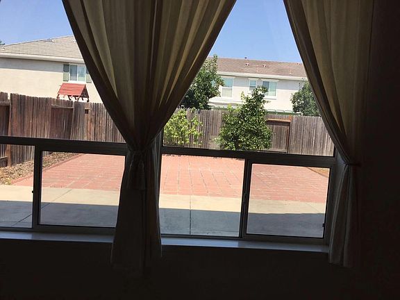 5th image of 2221 Galen Dr
