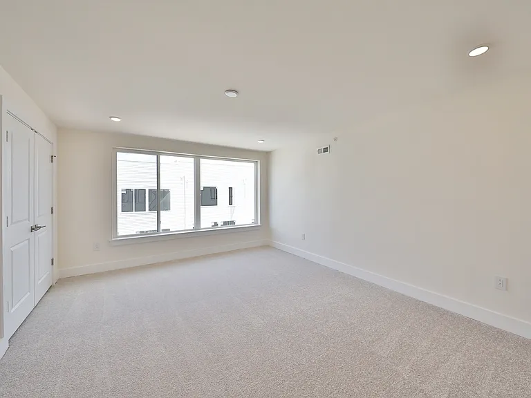 2602 Emerald St #3 — Photo 11