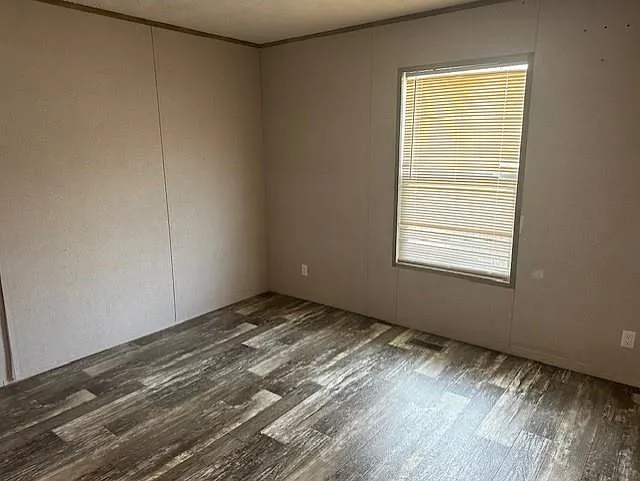 16496 Dunhill Ln — Photo 15