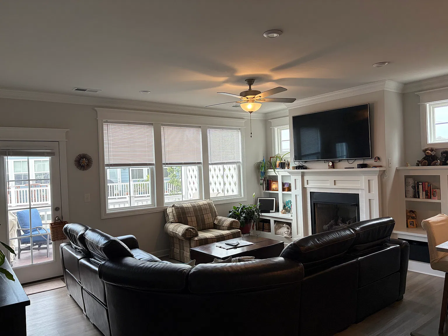 3 bed, 2000 sqft, $3,500 — Photo 2