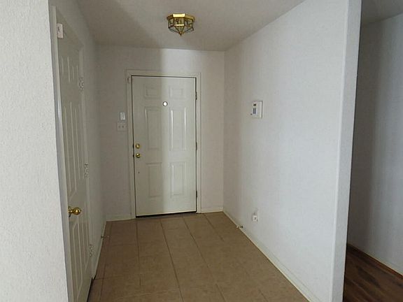 5th image of 17607 Thicket Hollow Ln