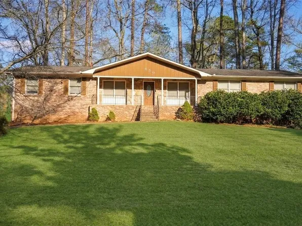 850 Tall Deer Dr, Fairburn, GA 30213