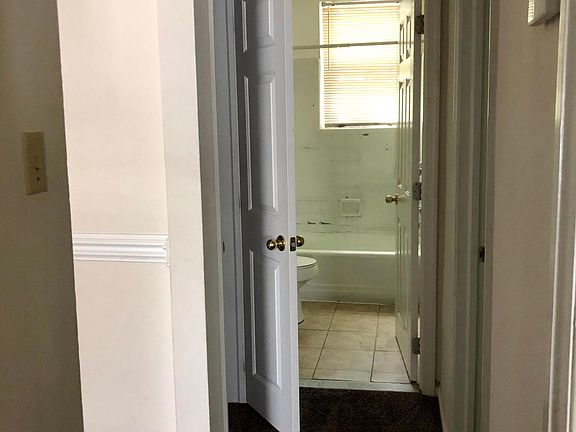 3rd image of 604 Gay St #A6