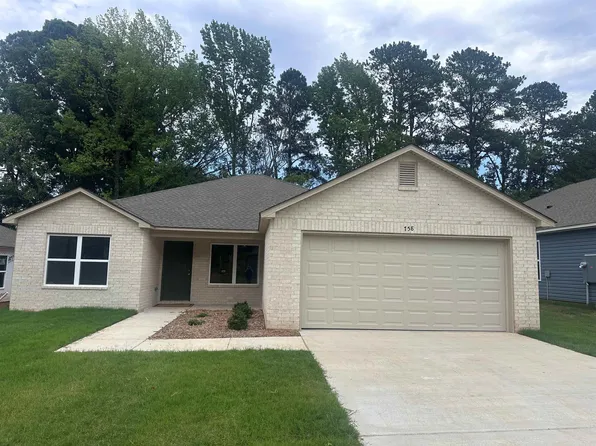 758 Gussy Ln, Benton, AR 72019