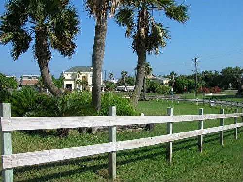 2nd image of 509 Palm Dr