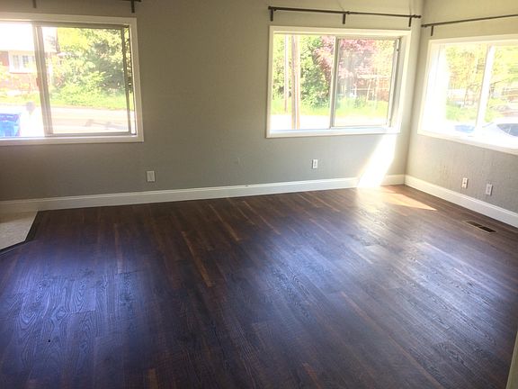 20 x 15 Living room