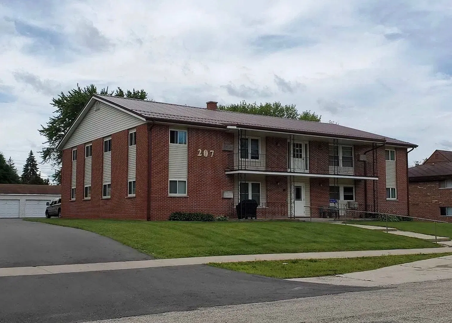 NG 207 — Photo 1