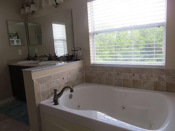 Master Tub