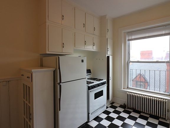 2nd image of 1569 Beacon St APT 43