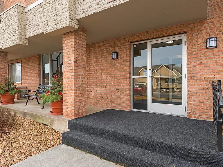 Rosetree Apartments — Photo 9