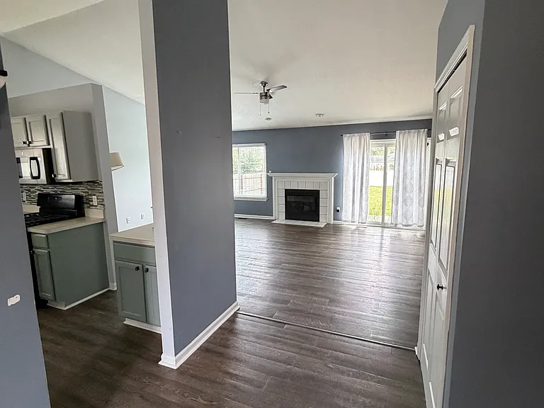 29931 Rosslyn Ave — Photo 5