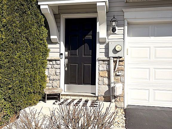 2nd image of 79 Kensington Terrace Dr