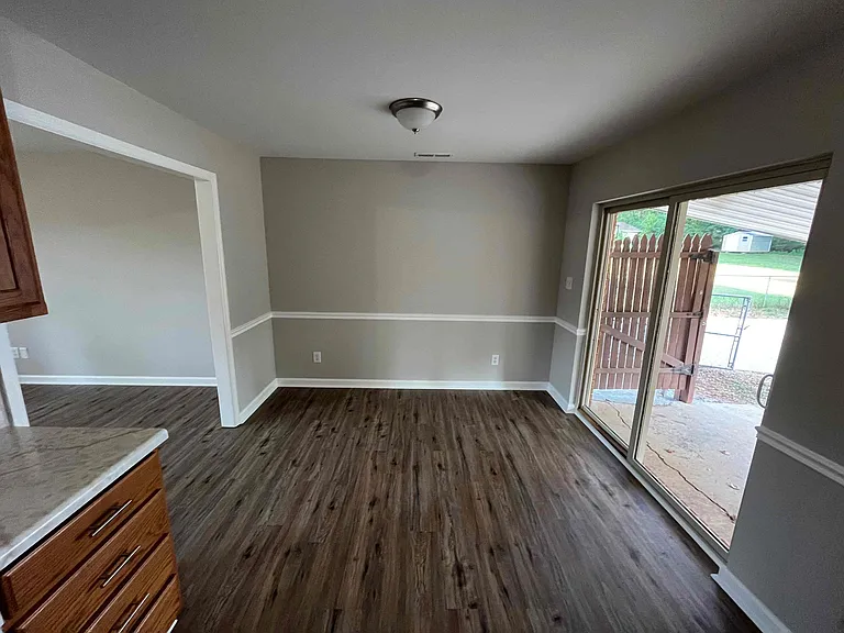 125 Greenwood Cir — Photo 5