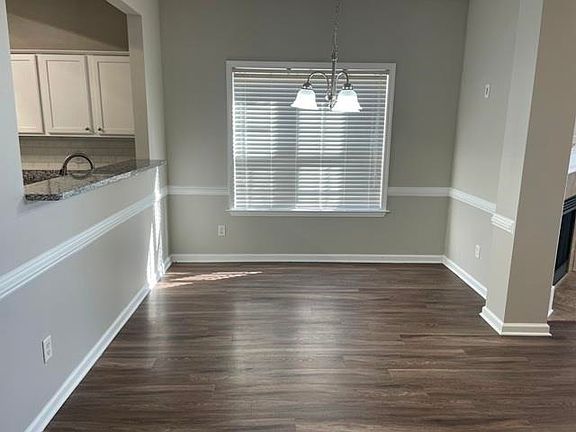 4th image of 10180 Evening Hill Dr