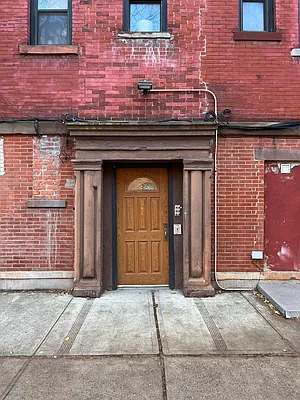 Rented by Triumph Property Group | media 7