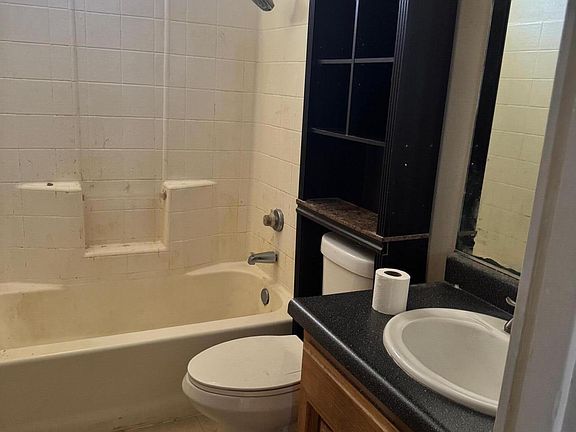 4th image of 1105 S McCall St