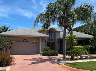 1718 Sunkissed Dr, Tarpon Springs, FL 34689