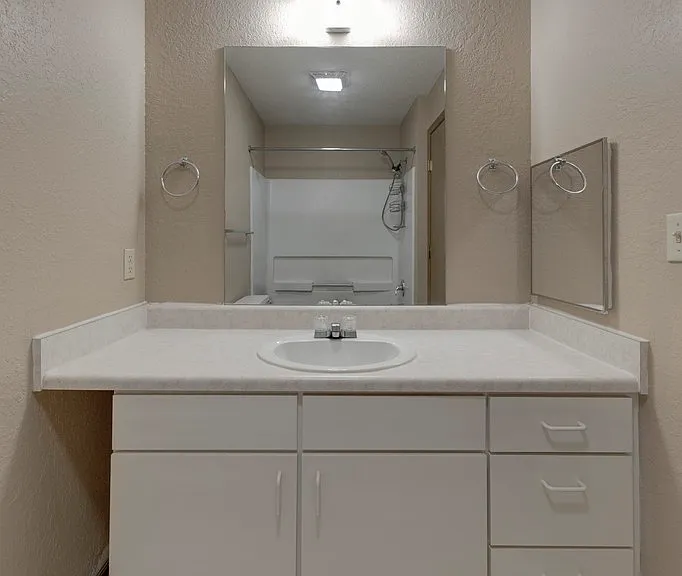 Country Meadow Residences — Photo 14