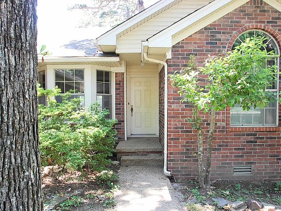 2nd image of 13605 Woodbrook Dr