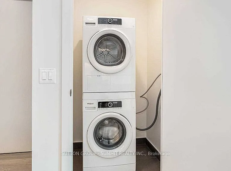 212 King William St #616 — Photo 13