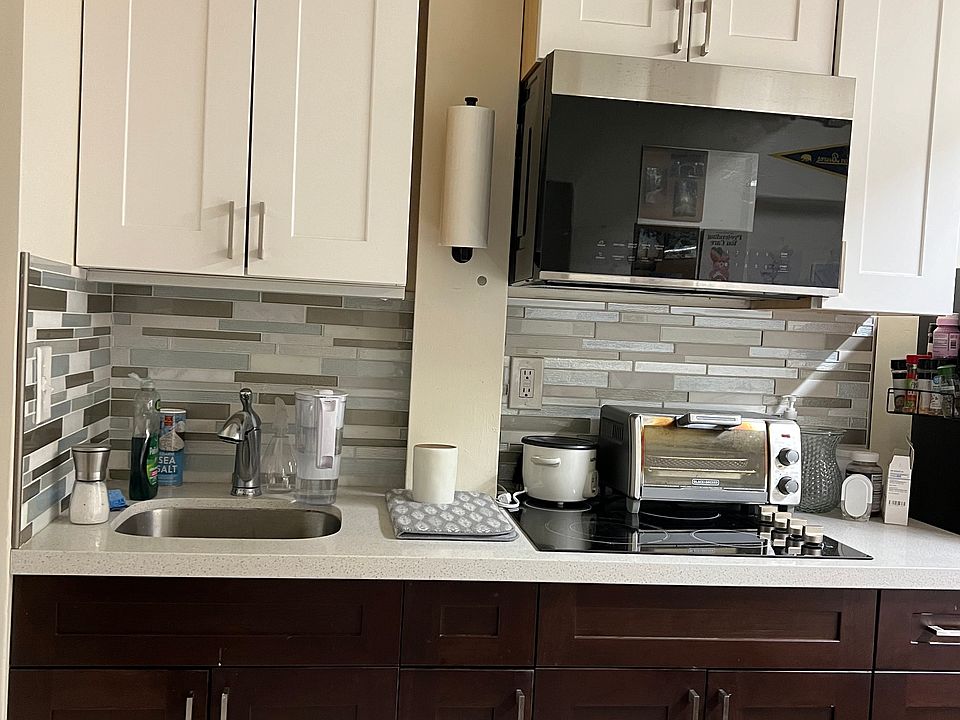 2nd image of 2312 Ellsworth St #10