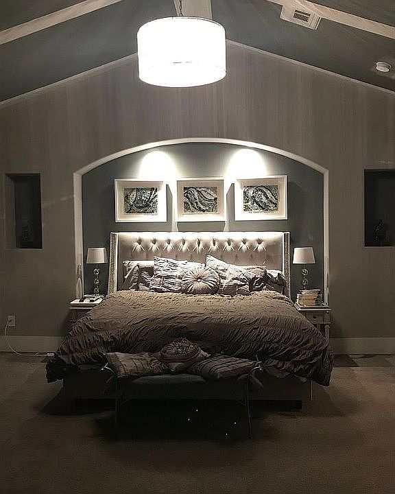 2nd image of 240 Marilyn Pl