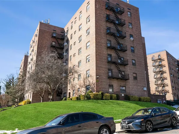 202-35  Foot Hill Ave #B42, Hollis, NY 11423