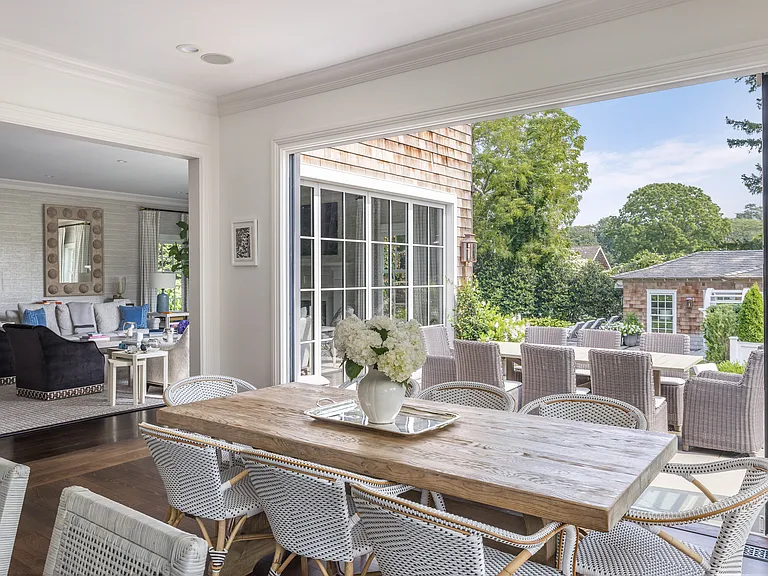 24 Halsey Neck Ln — Photo 17