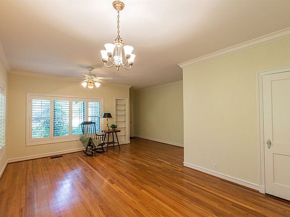 2nd image of 2224 N Valley Mills Dr