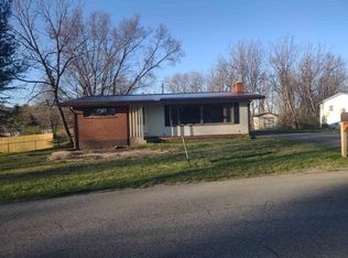 910 Oakhurst Ave, Pulaski, VA 24301