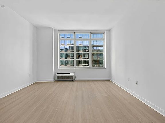5th image of 81 Fleet Pl APT 14B