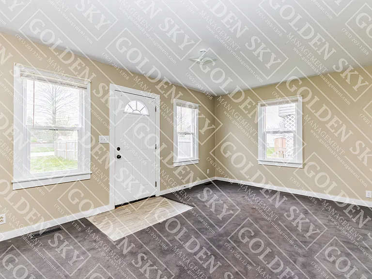 2400 W 10th St — Photo 3