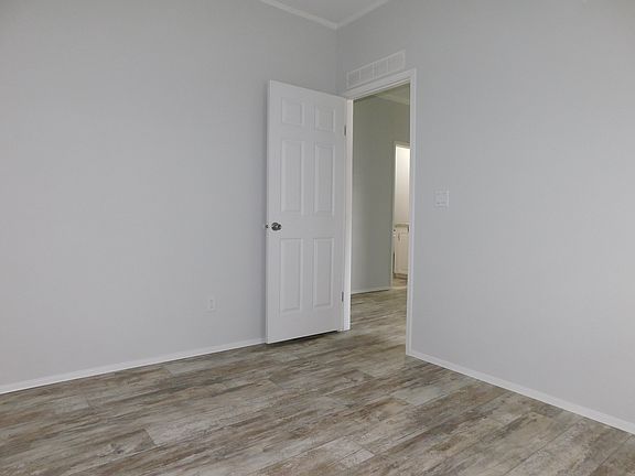 3rd image of 1561 Garrison Dr